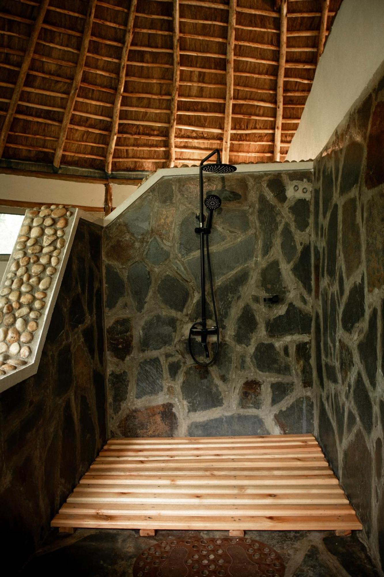 Embogo Safari Lodges Katoke Exteriér fotografie